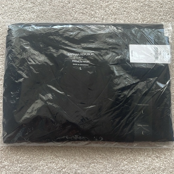 Banana Republic Factory Premium Wash V Neck Tee Mens Size Large Black - Picture 2 of 2